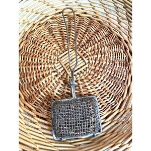 Vintage Wire Mesh Basket Soap Saver Laundry Tool Primitive Farmhouse Country